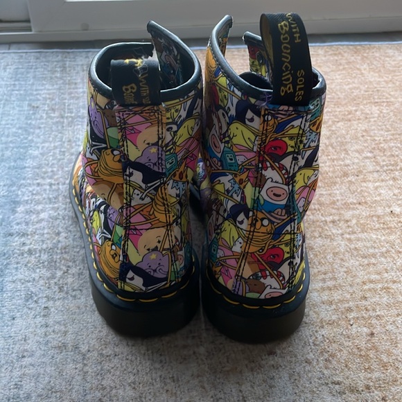 Excellent like new condition Doc Martens Adventure Time boots sz 8 men 9 ladies - Picture 4 of 9